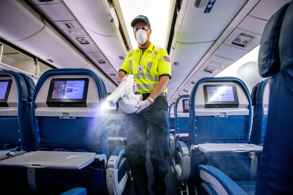 Delta Air Lines fogging