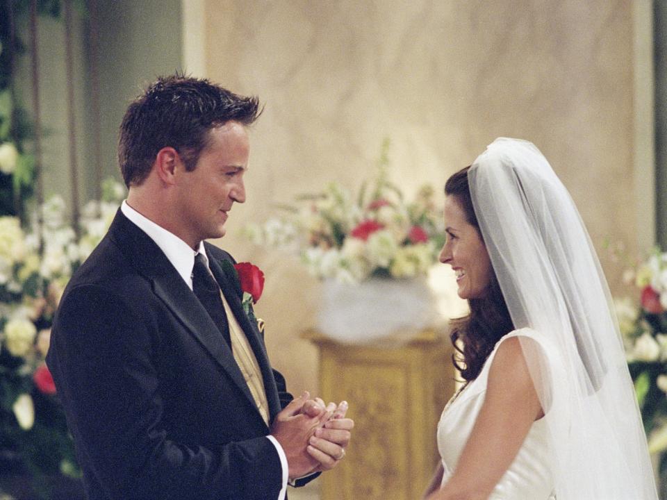 Matthew Perry and Courteney Cox on season seven of "Friends."