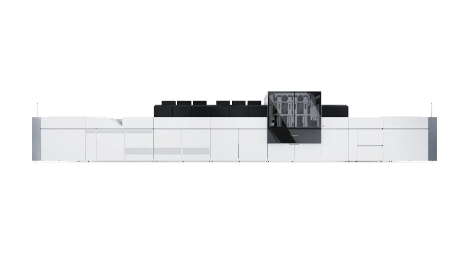 With a printable area of up to 750 x 614 mm, the varioPRESS iV7 actually offers a B2+ production capability