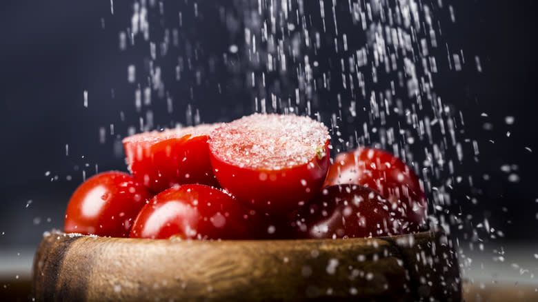 Salting cherry tomatoes