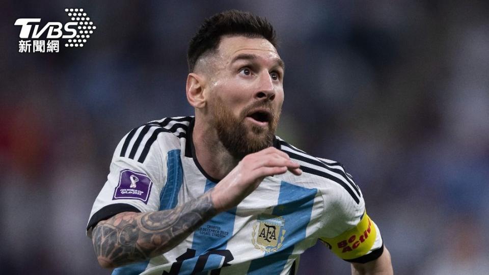 阿根廷在對決克羅埃西亞上半場時取得12碼罰球機會，梅西為球隊踢進第1球。（圖／達志影像美聯社）