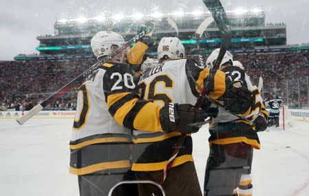 Winter Classic: Bruins defeat Blackhawks at Notre Dame