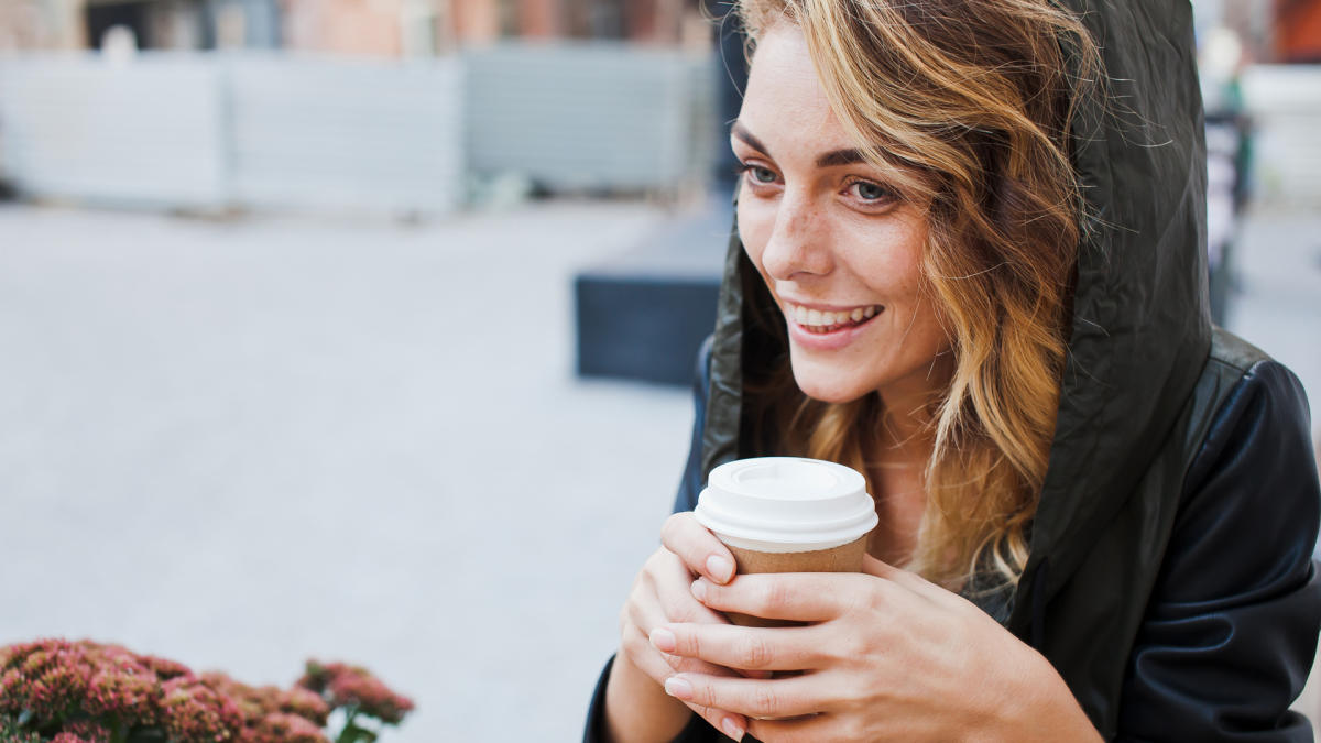 woman drinking coffee