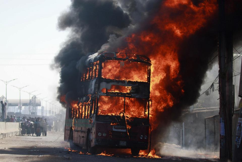 Bangladesh garment workers clash with police