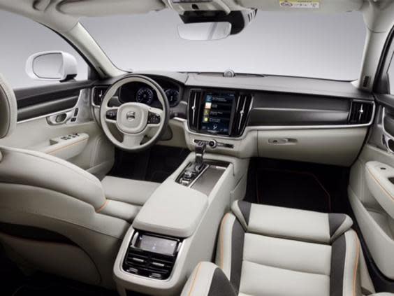 Sea what I mean? The V90’s interior is bright and classy (Volvo)