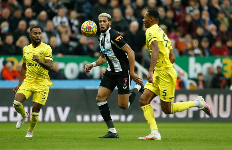 Premier League - Newcastle United v Brentford