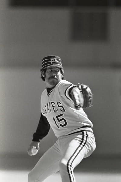 Enrique ‘Huevito’ Romo (pitcher, Piratas de Pittsburgh, 1979)