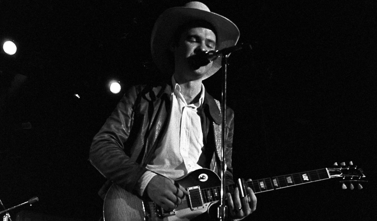  Billy Gibbons performs onstage with ZZ Top at the Soldiers and Sailors Memorial Auditorium in Chattanooga, Tennessee on October 23, 1973. 