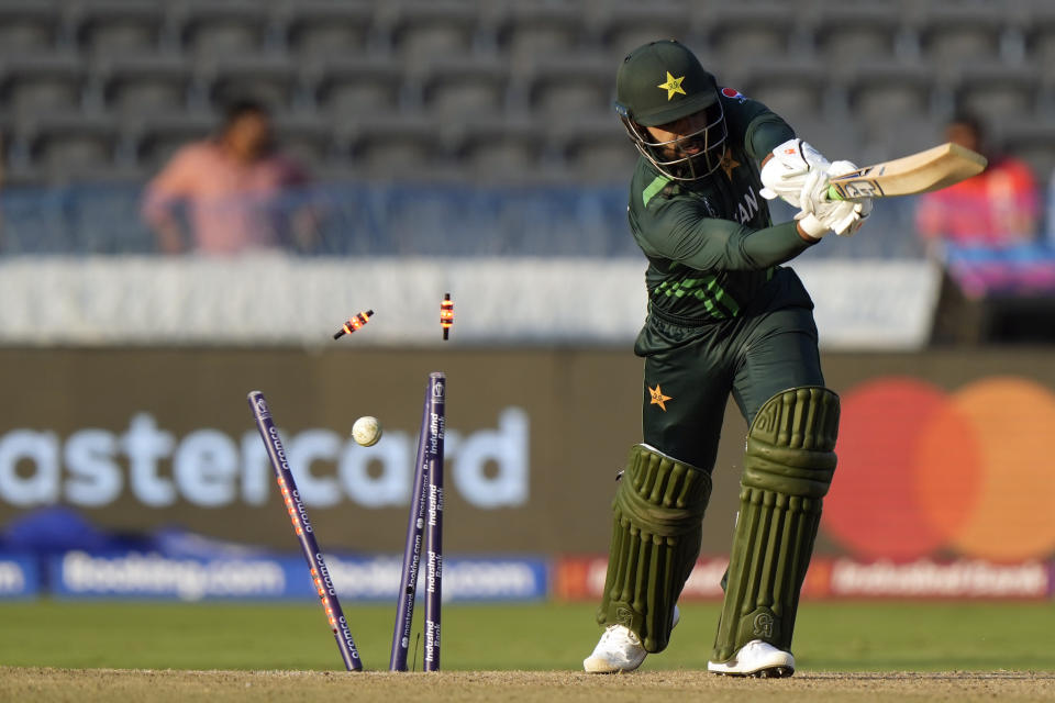 Pakistan's Shadab Khan loses his wicket to Netherlands' Bas De Leede during the ICC Men's Cricket World Cup match between Pakistan and Netherlands in Hyderabad, India, Friday, Oct. 6, 2023. (AP Photo/Mahesh Kumar A.)