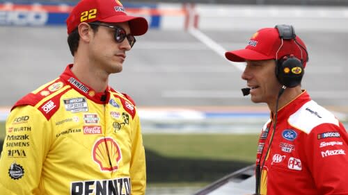 AUTO: 20 DE ABRIL Serie de la Copa NASCAR GEICO 500