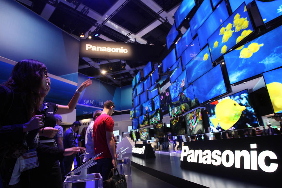 BERLIN, GERMANY - AUGUST 31: Visitors look at Panasonic Smart Viera flat-screen television at the Internationale Funkausstellung (IFA) 2012 consumer electronics trade fair on August 31, 2012 in Berlin, Germany. IFA 2012 is open to the public from today until September 5. (Photo by Adam Berry/Getty Images)