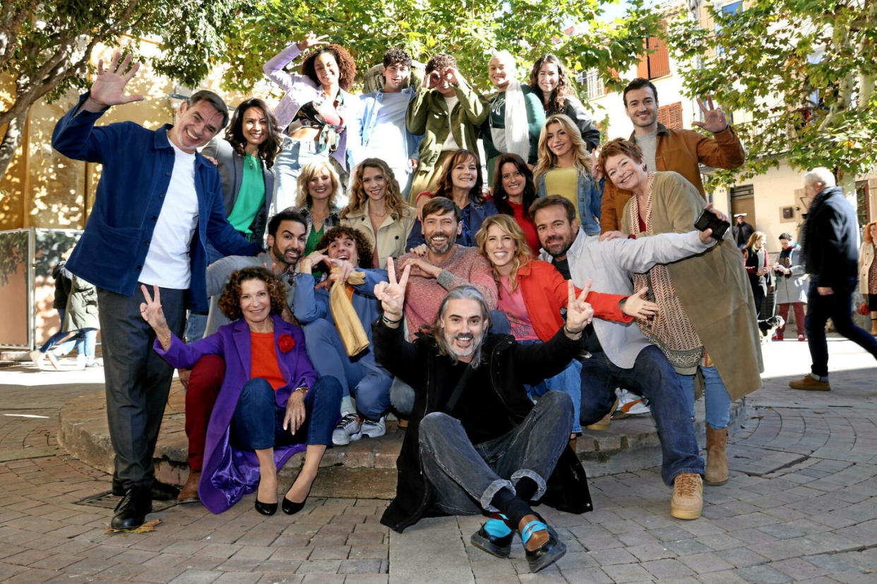 En novembre, lors de la reprise du tournage de Plus belle la vie, dans le village d'Allauch.  - Credit:Valerie Vrel / MAXPPP / PHOTOPQR/LA PROVENCE/MAXPPP