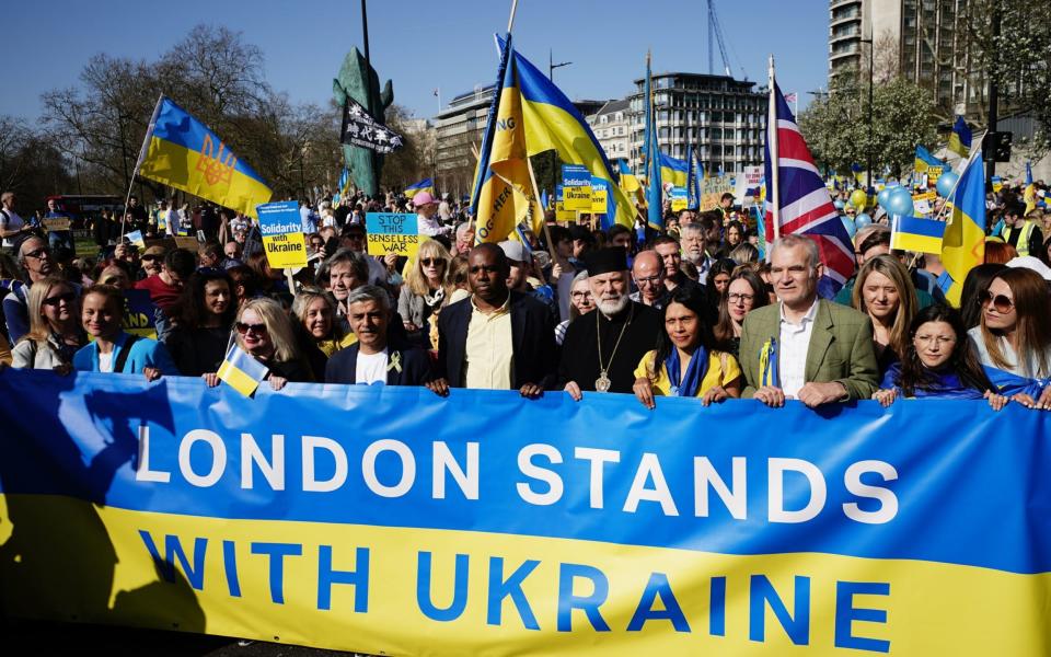 Protesters in London - Aaron Chown /PA