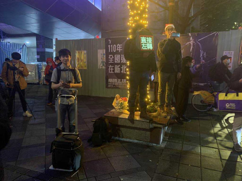 台灣機車路權促進會「待轉大富翁」活動今晚在板橋舉行。
