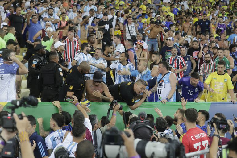 Incidentes antes del partido que disputarán Brasil y Argentina por eliminatorias sudamericanas de la Copa del Mundo 2026.