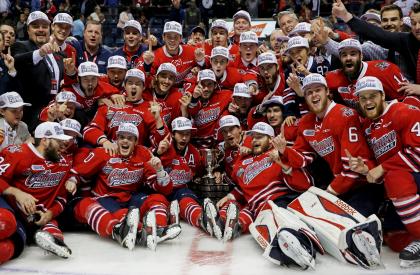 Oshawa Generals&#39; players celebrate their victory against the Kelowna Rockets during their Memorial Cup final hockey game at the Colisee Pepsi in Quebec City, May 31, 2015. REUTERS/Mathieu Belanger