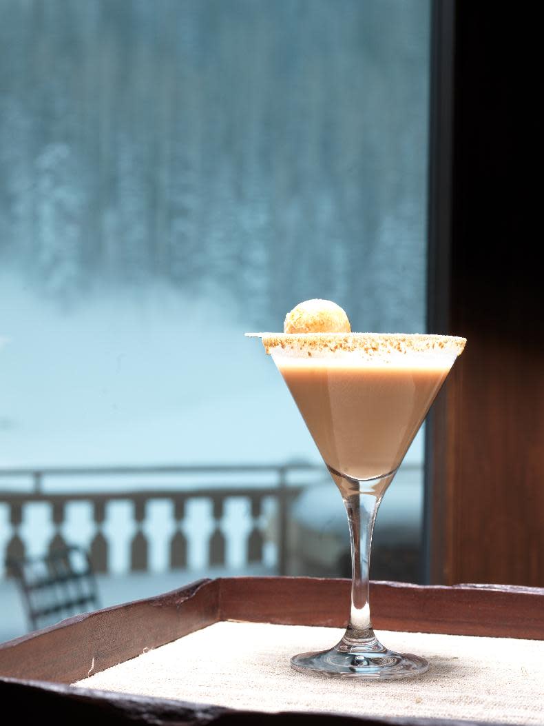 This undated photo provided by the Montage Deer Valley in Park City, Utah, shows a martini served at the resort that’s named for S’mores, the classic childhood treat of melted chocolate and marshmallow on a graham cracker. The cocktail includes Baileys Irish cream, vodka, cocoa and graham cracker. It’s one of a number of specialty drinks offered for the après ski crowd at resort areas around the West. (AP Photo/Montage Deer Valley)
