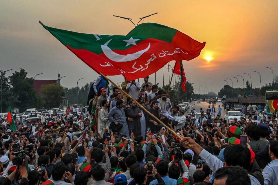 Supporters of Khan block roads in Peshawar (AFP via Getty Images)