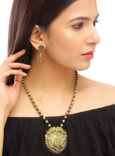 7 unique jewellery pieces that can go with any Indian outfit