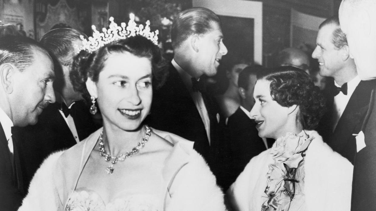 queen elizabeth ii smiling