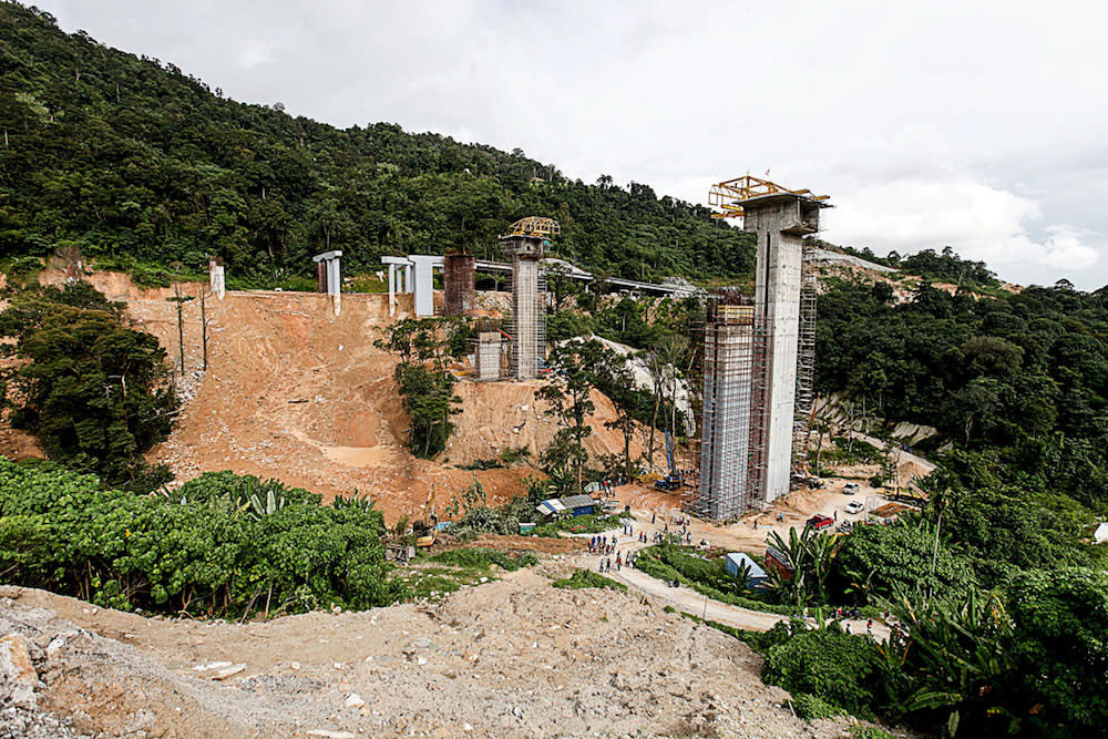 The construction site between Bukit Kukus and Bukit Paya Terubong where the landslide occurred in Paya Terubong October 19, 2018. — Picture by Sayuti Zainudin