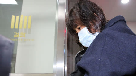 FILE PHOTO: Choi Soon-sil arrives for questioning at a prosecutor's office in Seoul, South Korea, November 1, 2016. Kim Do-hoon/Yonhap via REUTERS/File photo