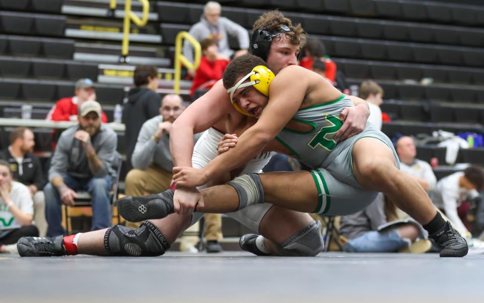 Could IHSAA wrestling state finals have its first female medalist