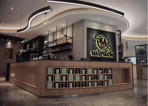 林俊傑開設的咖啡廳Miracle Coffee，結合服飾品牌。（圖／SMUDGEstore Taipei）