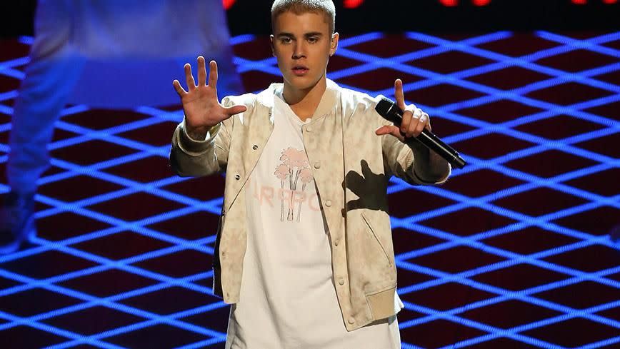 Justin Bieber performs at the Billboard Music Awards. Source: Getty