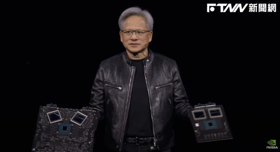 輝達（NVIDIA）創辦人兼執行長黃仁勳來台15天掀起「仁來瘋」，有網友認為連阿嬤都在問他是誰，現在不要買輝達。（圖／NVIDIA YT）