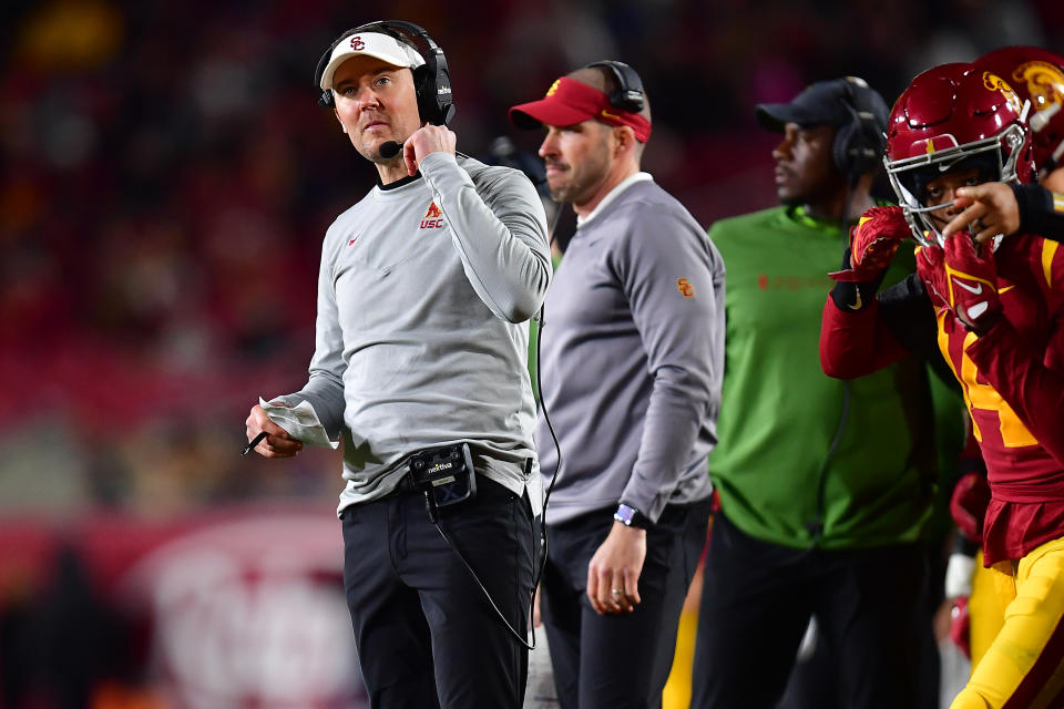 Nov 11, 2022; Los Angeles, Mandatory Credit: Gary A. Vasquez-USA TODAY Sports