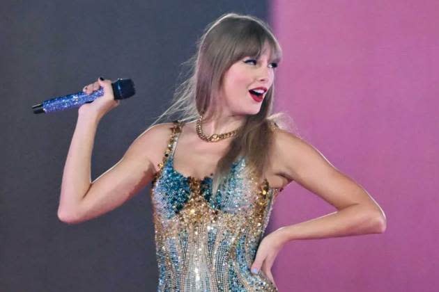 Taylor Swift Sends All My Love to Dancing With the Stars