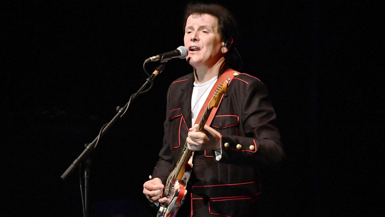  Trevor Rabin. 