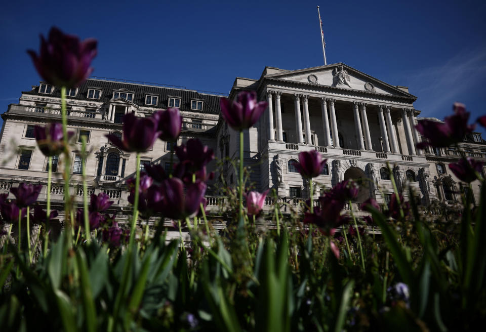 interest rates Flowers are seen outside the Bank of England in the City of London financial district in London, Britain May 11, 2023. REUTERS/Henry Nicholls