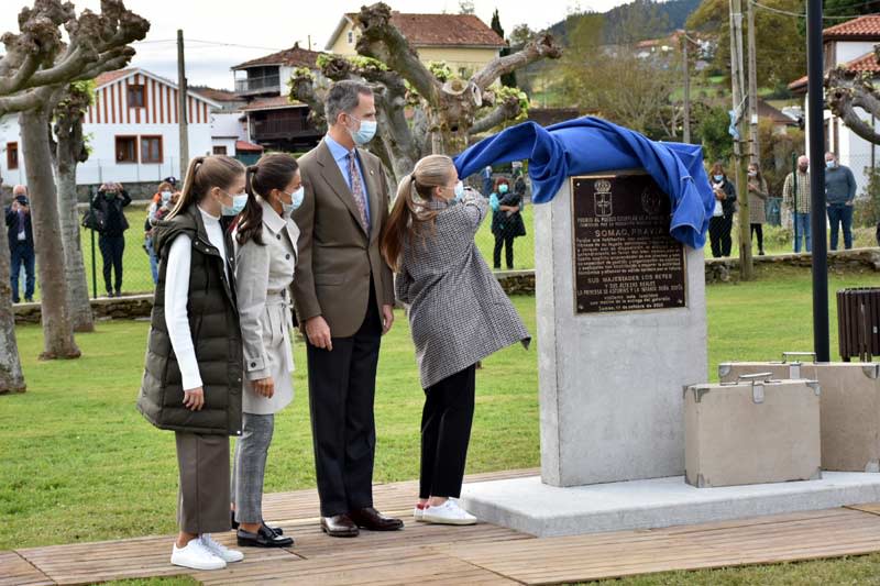 Rey Felipe, reina Letizia, princesa Leonor e infanta Sofía