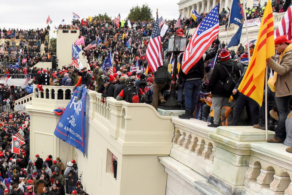 Image: Pro-Trump gathering in Washington (Stephanie Keith / Reuters)