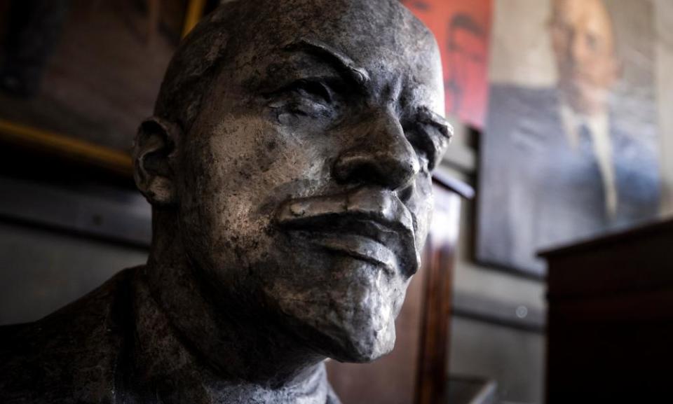 A bust of Vladimir Lenin