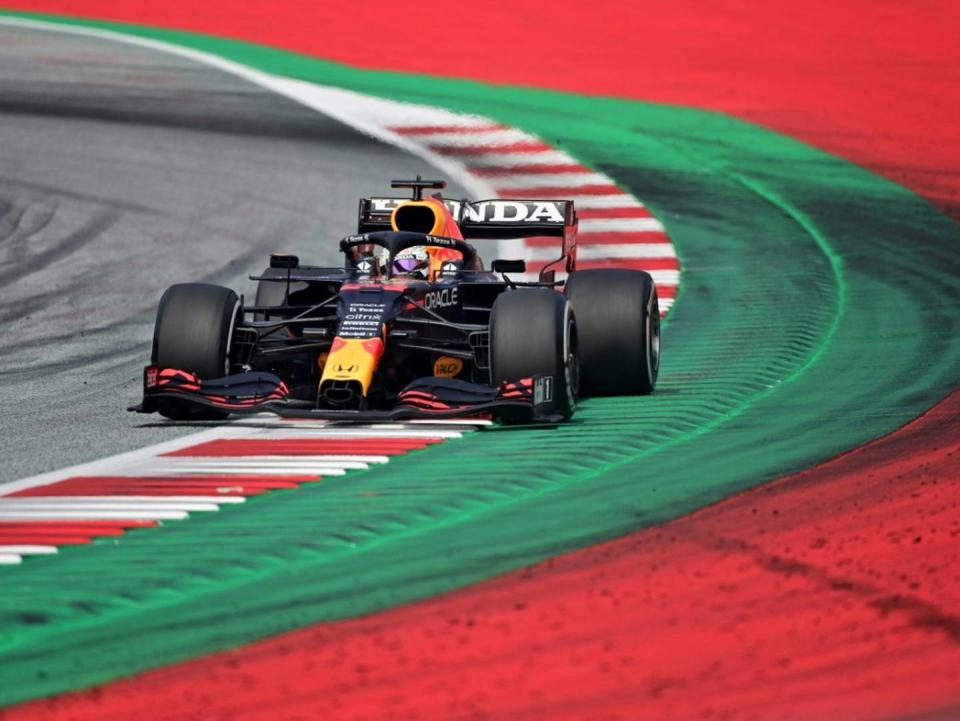 Verstappen dominiert auch Auftakttraining in Silverstone