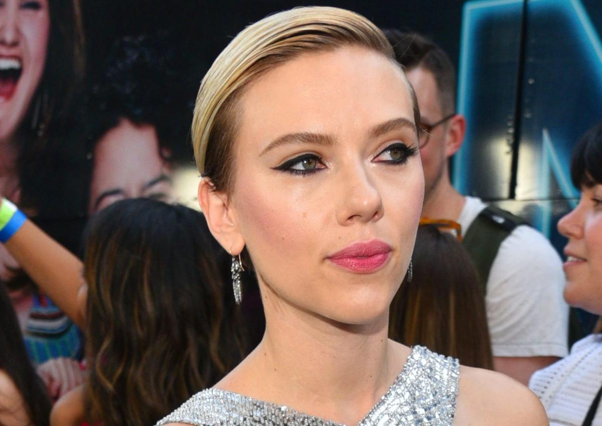 Scarlett Johansson Praised By Glaad Transgender Actors For Exiting ‘rub And Tug 6007