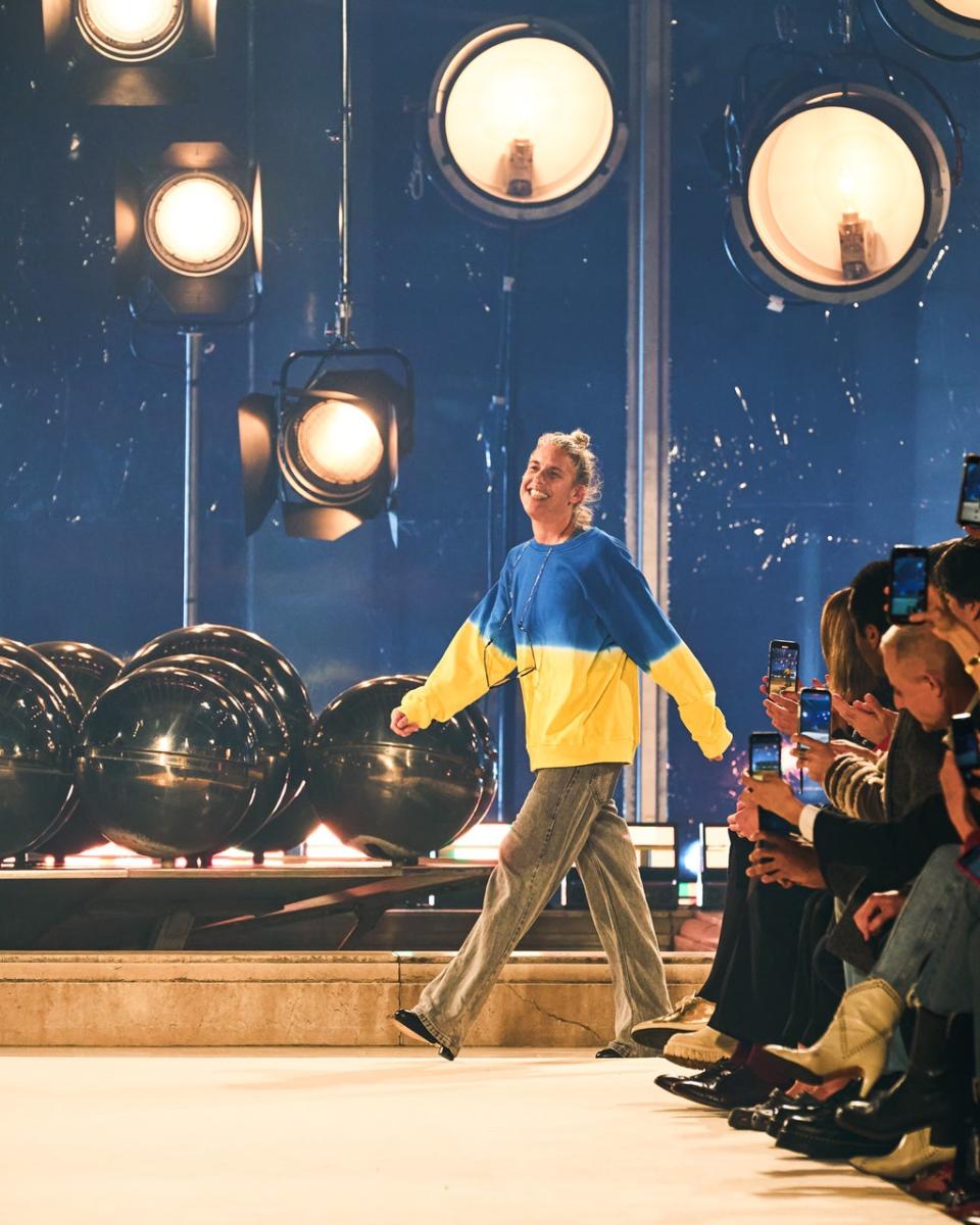 Isabel Marant takes her bow in the Ukrainian national colours (Isabel Marant)