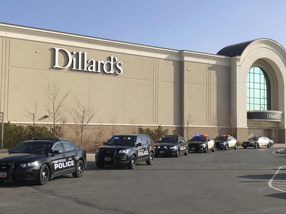 Police respond to Fashion Place Mall in Murray, Utah, after a shooting on Sunday, Jan. 13, 2019. (Rick Egan/The Salt Lake Tribune via AP)