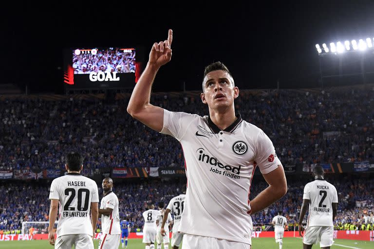 Rafael Santos Borré, el super héroe de Frankfurt que es el campeón de la Europa League