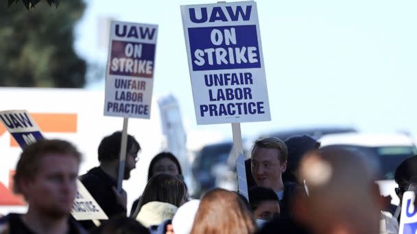 PHOTO: Academic workers at UC San Diego walk out as thousands of employees at the University of California campuses have gone on strike in an effort to secure improved pay and working conditions, Nov. 14, 2022 in San Diego. (Mike Blake/Reuters)