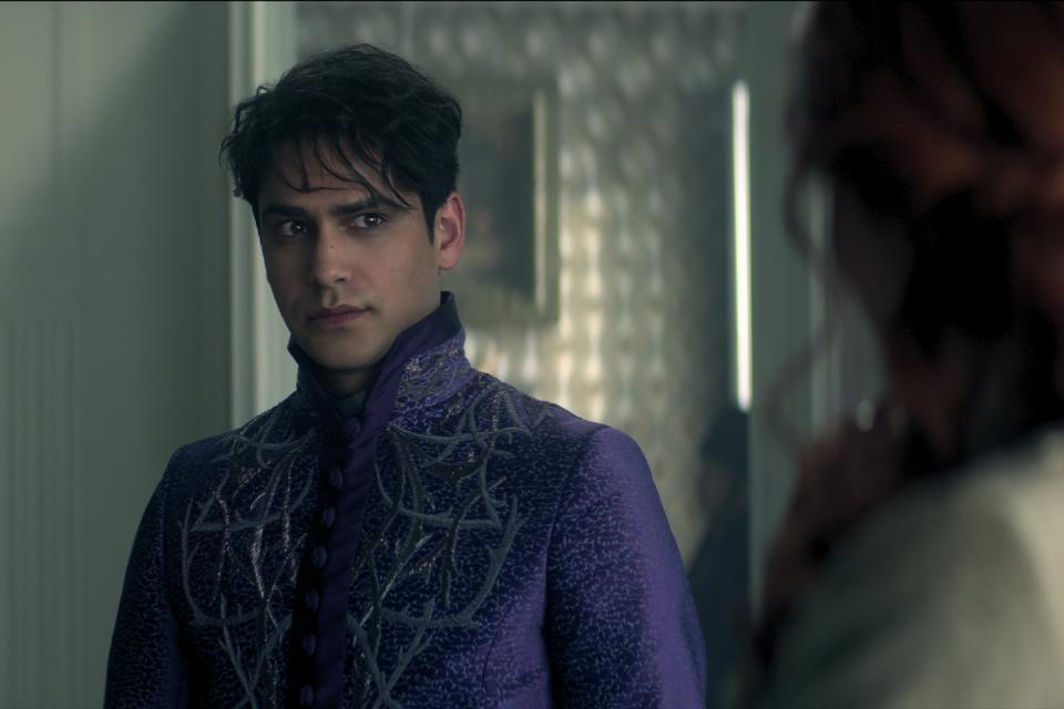 Luke Pasqualino in Shadow and Bone.