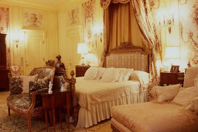 <p>Une chambre de Mar-a-Lago, luxueuse propriété de Donald Trump depuis 1982.</p>