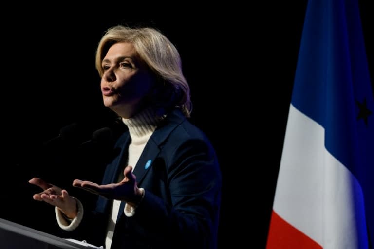 La candidate LR à l'élection présidentielle Valérie Pécresse lors d'un meeting le 13 janvier 2022 à Besançon - SEBASTIEN BOZON © 2019 AFP