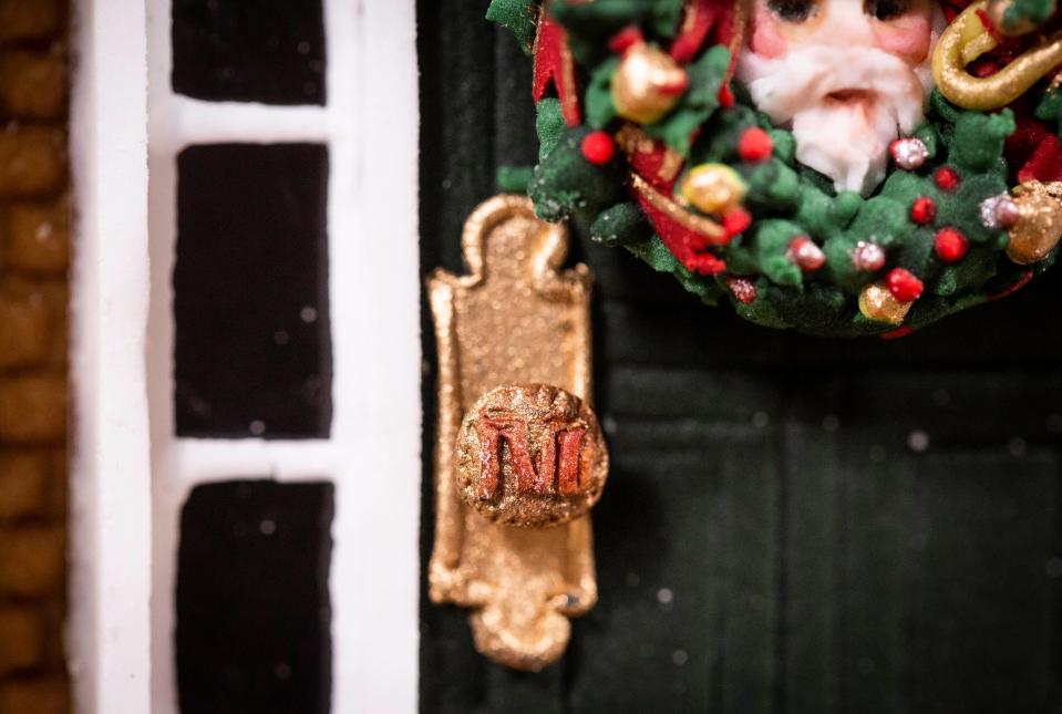 A gingerbread version of the McCallister house from "Home Alone"