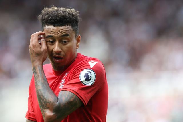 West Ham fans plan to through fake BANK NOTES on Jesse Lingard on Nottingham  Forest home debut