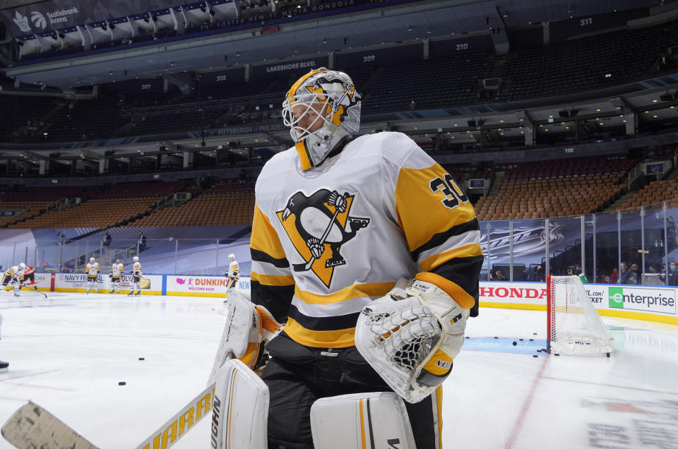 TORONTO, ONTARIO - JULY 28: Goaltender Matt Murray #30 of the Pittsburgh Penguins takes the ice for warm-up prior to an exhibition game against the Philadelphia Flyers prior to the 2020 NHL Stanley Cup Playoffs at Scotiabank Arena on July 28, 2020 in Toronto, Ontario. (Photo by Mark Blinch/NHLI via Getty Images)