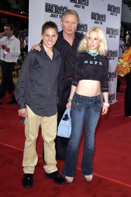 Jon Voight and children at the LA premiere of Columbia's Bad Boys II